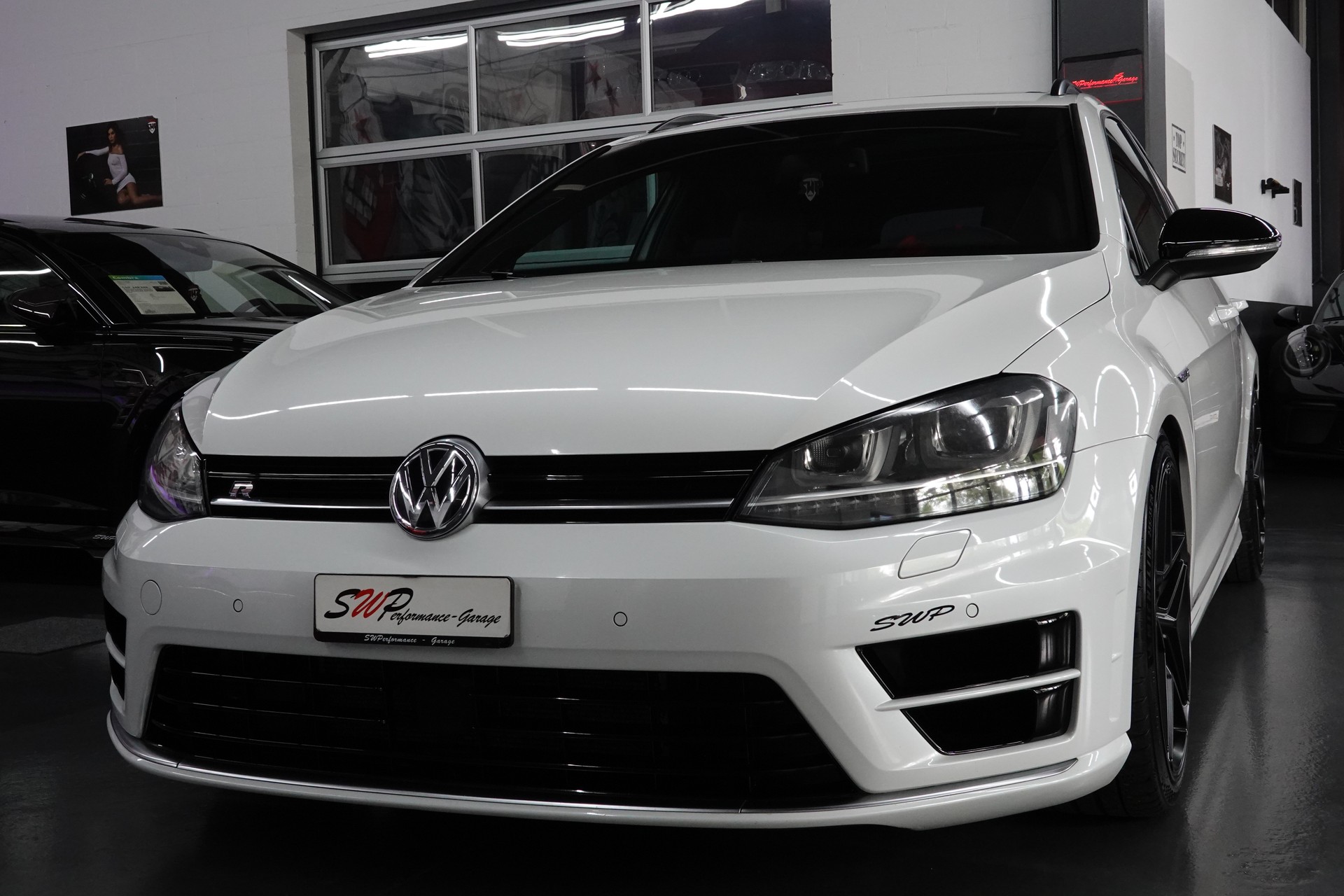 VW GOLF VARIANT 2.0 TSI R 4 Motion DSG CH-FZ ON TOP-image-4