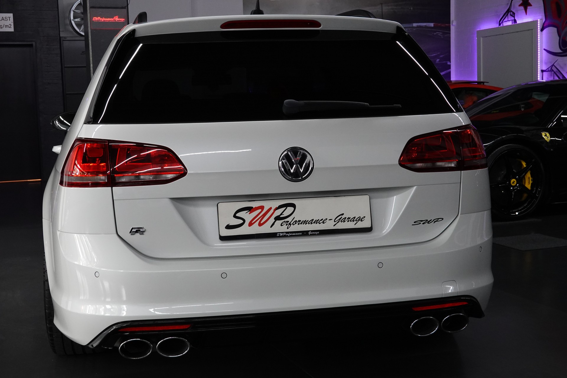 VW GOLF VARIANT 2.0 TSI R 4 Motion DSG CH-FZ ON TOP-image-10