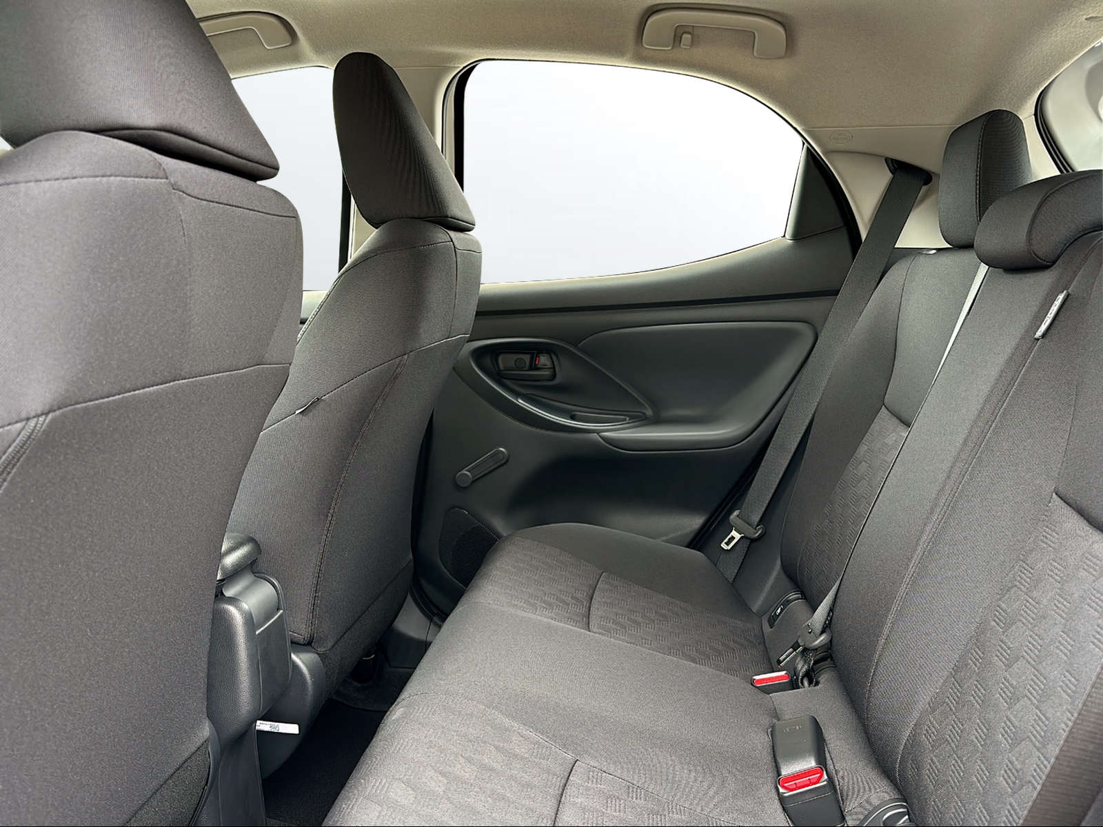 TOYOTA Yaris 1.5 Comfort e-CVT-image-8