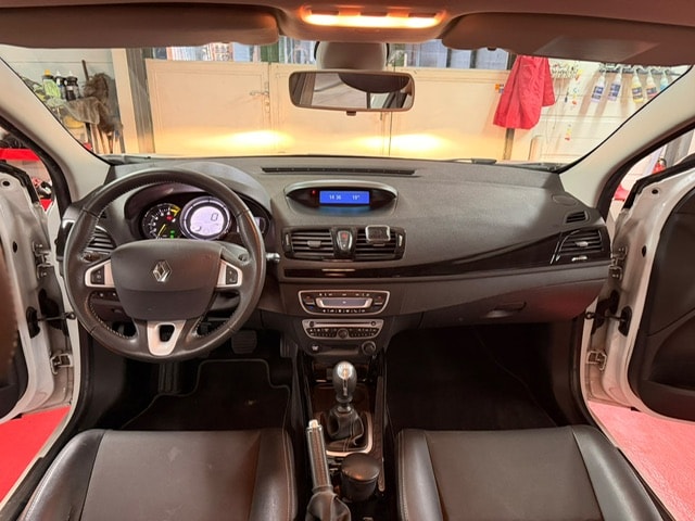 RENAULT Mégane 1.4 16V Turbo Privilège-image-15