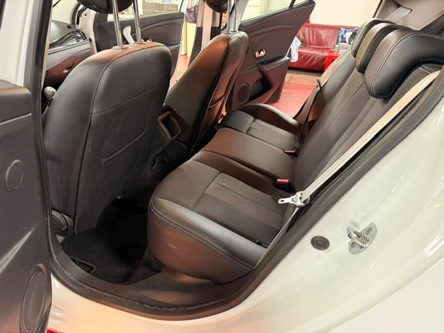 RENAULT Mégane 1.4 16V Turbo Privilège-image-11