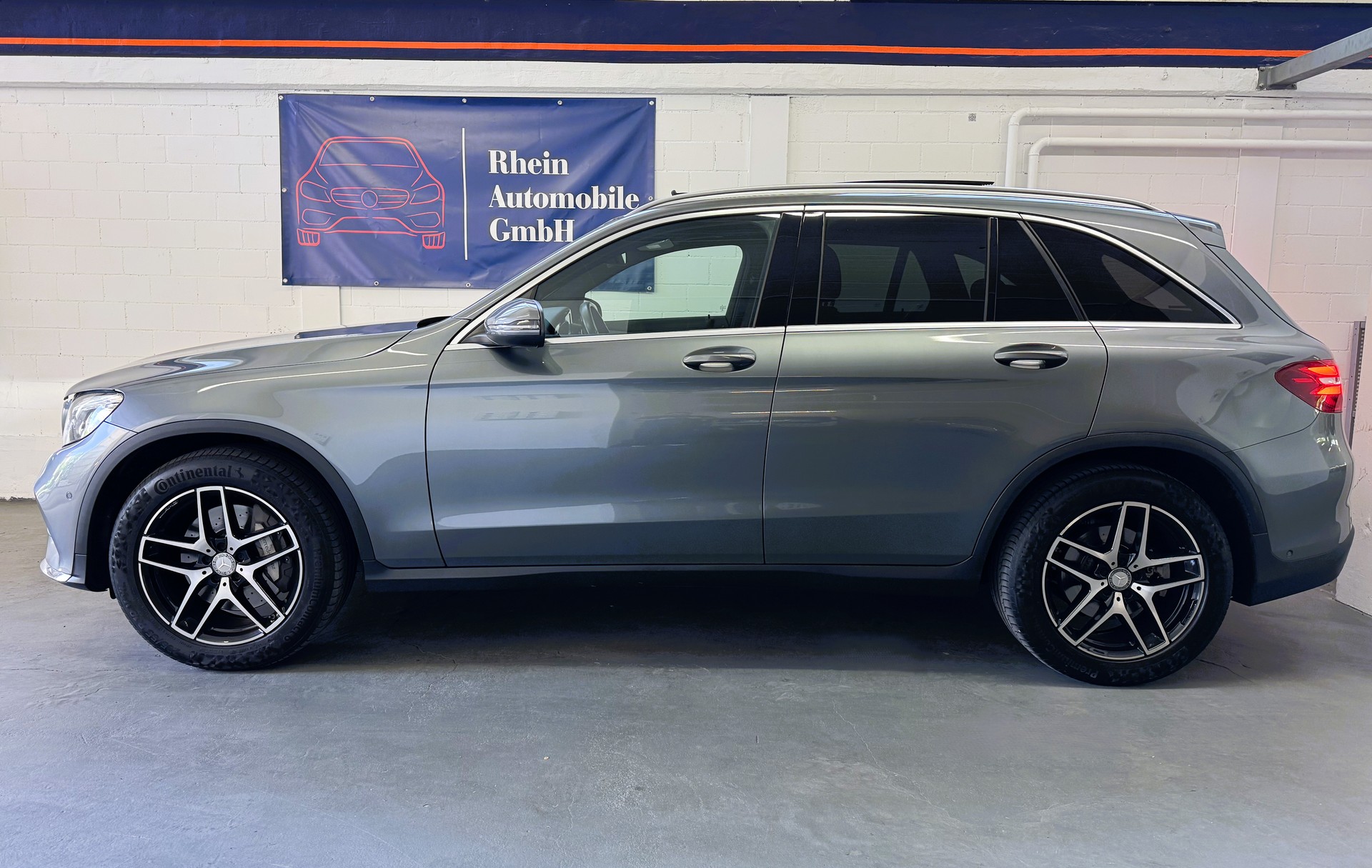 MERCEDES-BENZ GLC 250 d AMG Line 4Matic 9G-Tronic-image-2