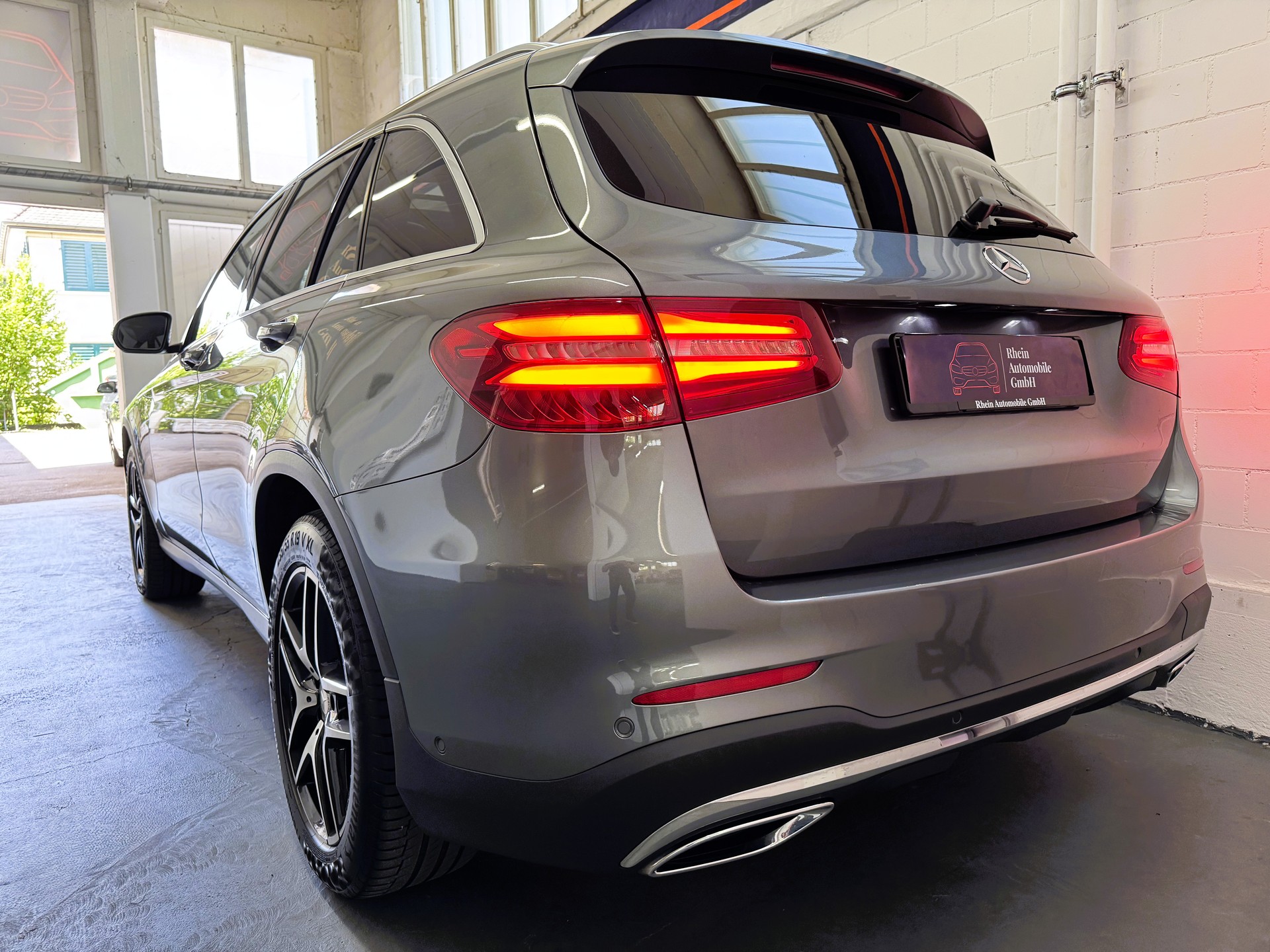 MERCEDES-BENZ GLC 250 d AMG Line 4Matic 9G-Tronic-image-3