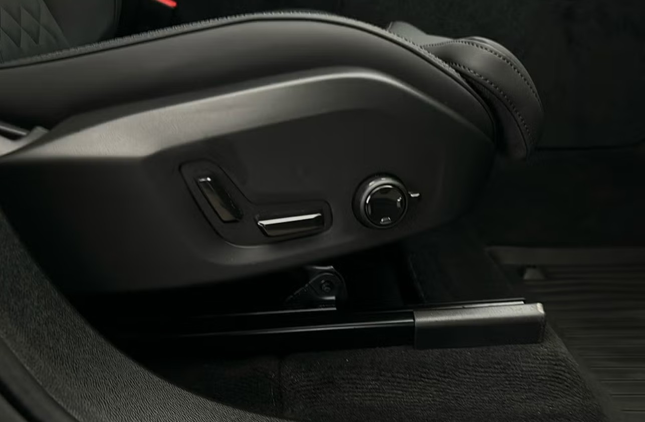 VOLVO XC60 T6 eAWD PluginHybrid Plus Bright Geartronic-image-14