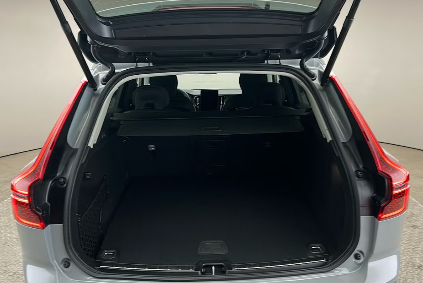 VOLVO XC60 T6 eAWD PluginHybrid Plus Bright Geartronic-image-11