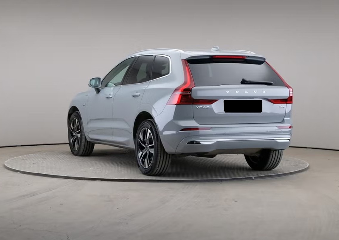 VOLVO XC60 T6 eAWD PluginHybrid Plus Bright Geartronic-image-1
