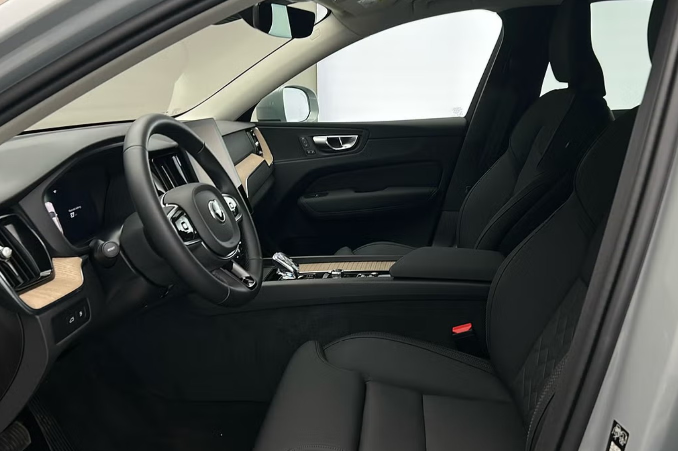 VOLVO XC60 T6 eAWD PluginHybrid Plus Bright Geartronic-image-7