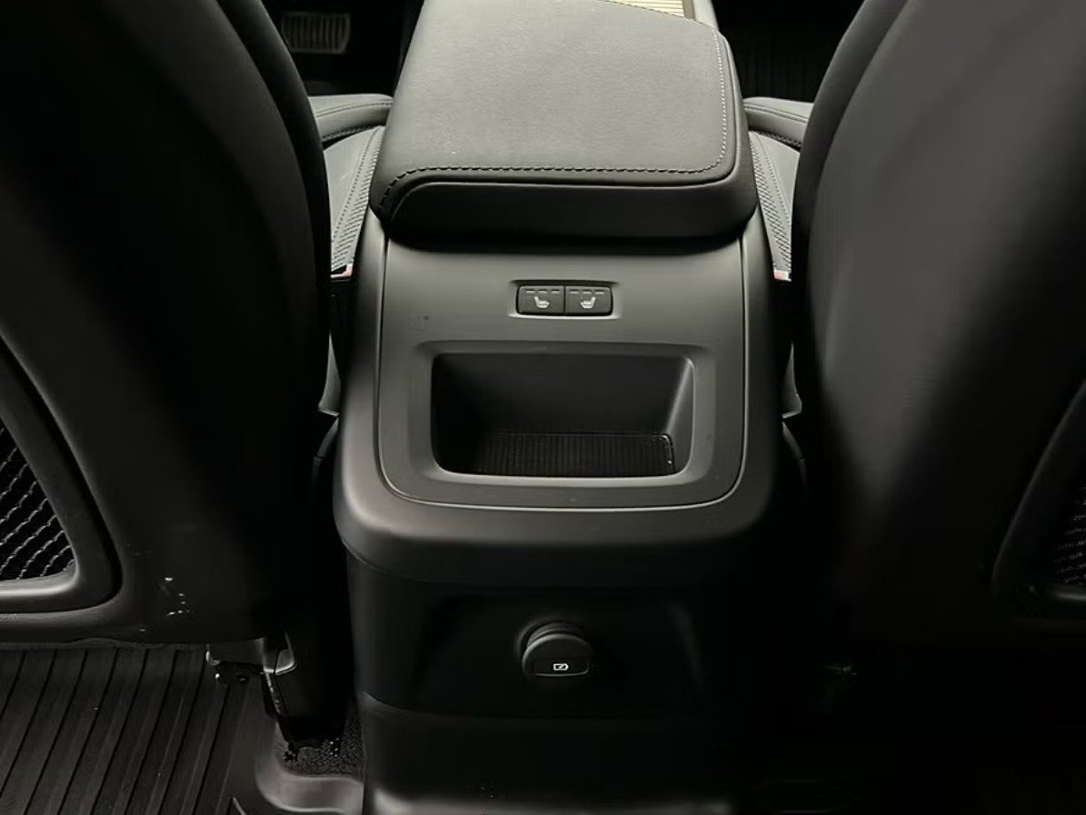 VOLVO XC60 T6 eAWD PluginHybrid Plus Bright Geartronic-image-17