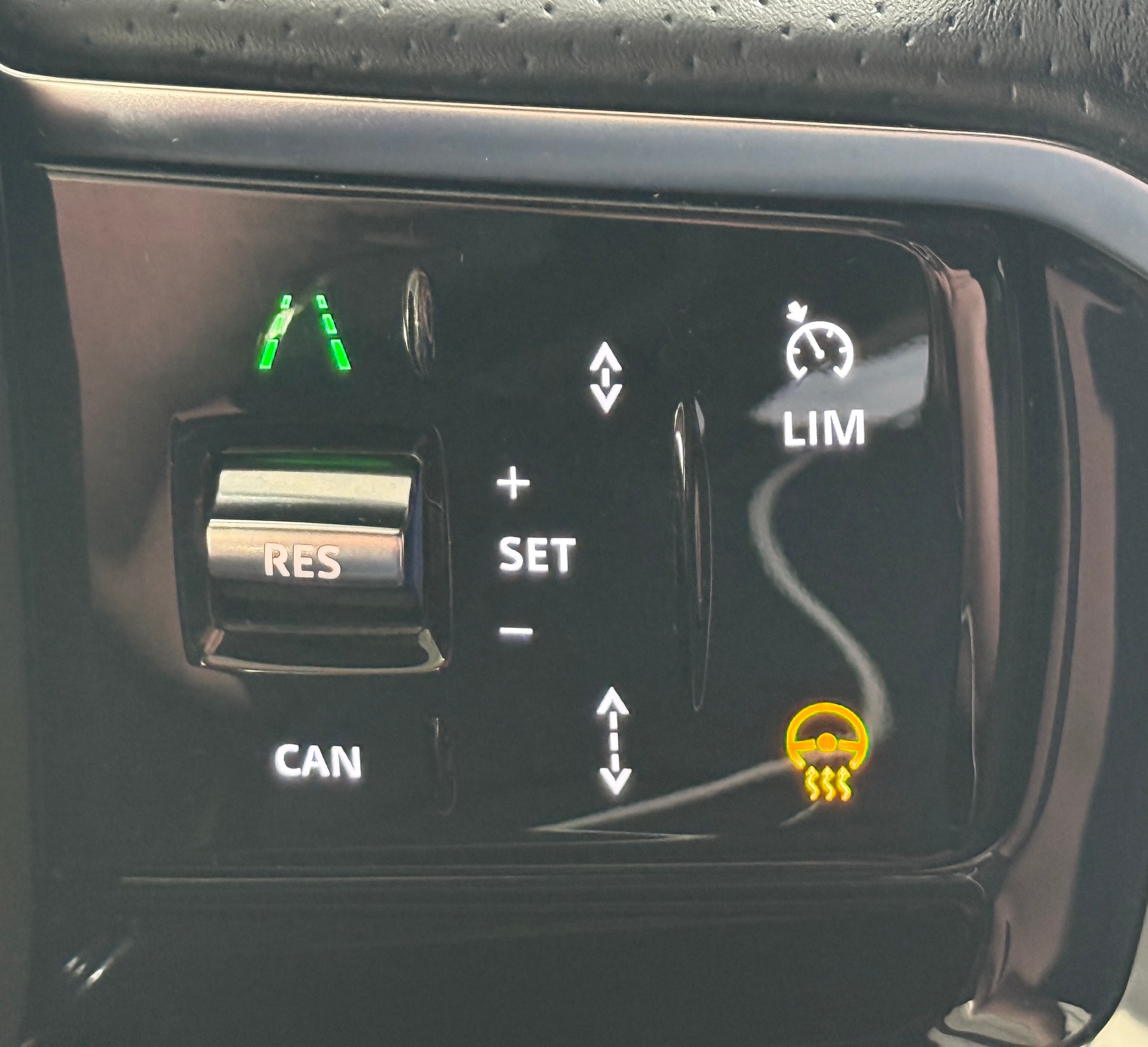 LAND ROVER Range Rover Velar R-Dynamic D 300 S Automatic***Facelift***Panoramadach***Luftfederung***Alu-22Zoll***-image-17