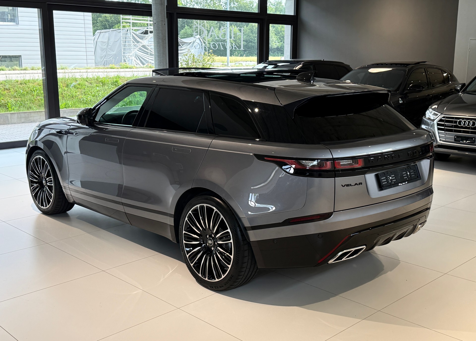 LAND ROVER Range Rover Velar R-Dynamic D 300 S Automatic***Facelift***Panoramadach***Luftfederung***Alu-22Zoll***-image-31
