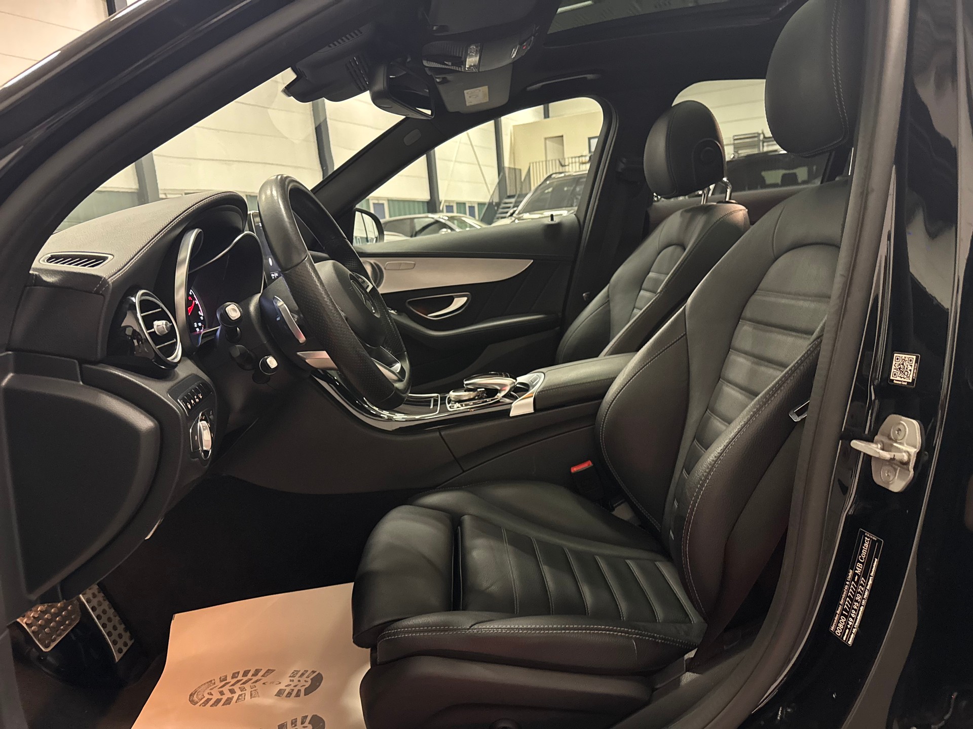 MERCEDES-BENZ C 450 AMG 4Matic 7G-Tronic-image-17