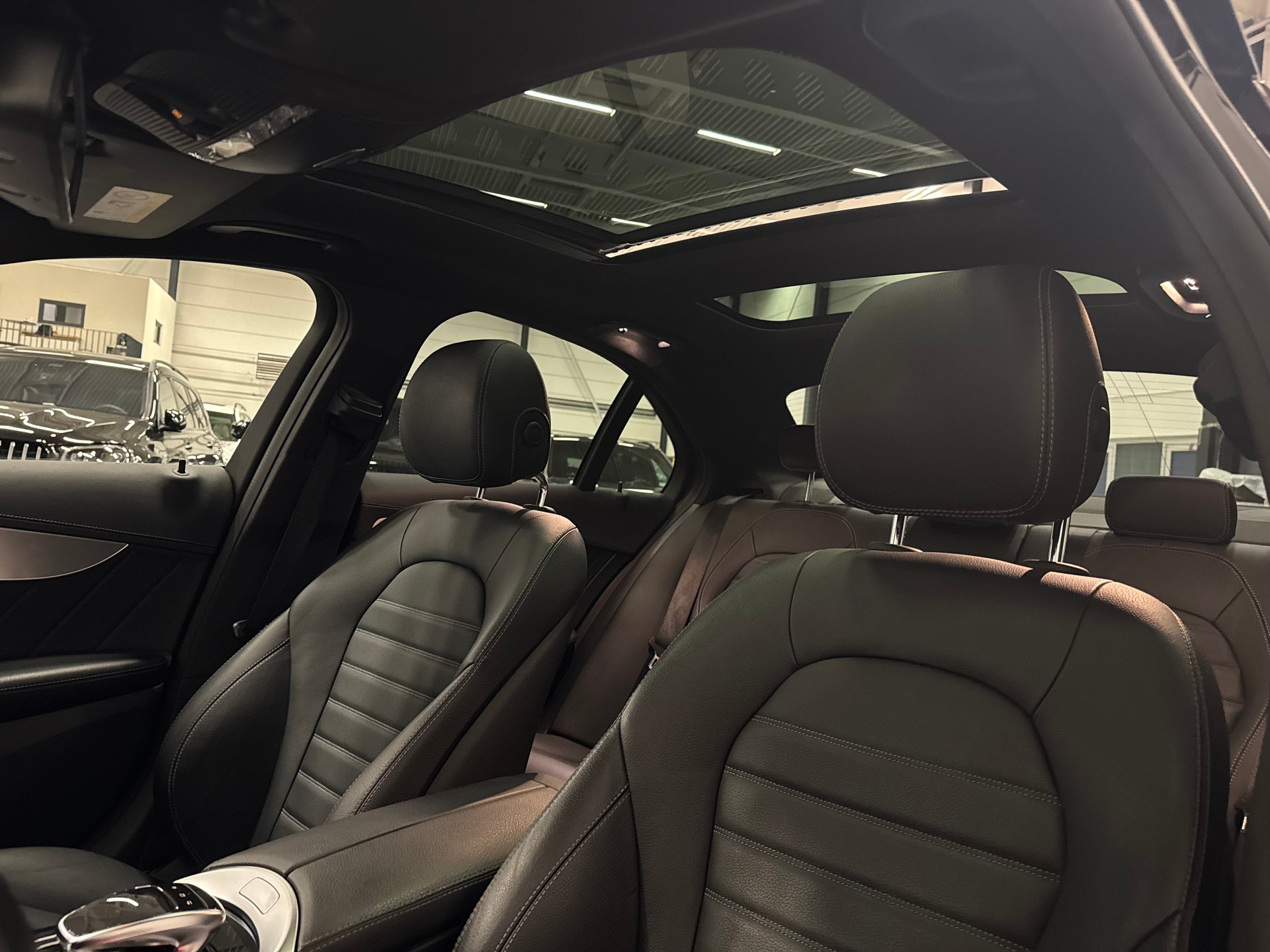 MERCEDES-BENZ C 450 AMG 4Matic 7G-Tronic-image-18