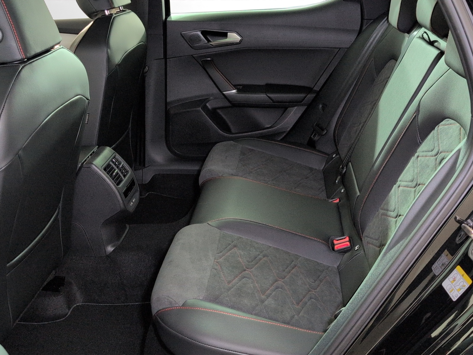 SEAT Leon 1.5 eTSI mHEV DSG Move FR-image-7