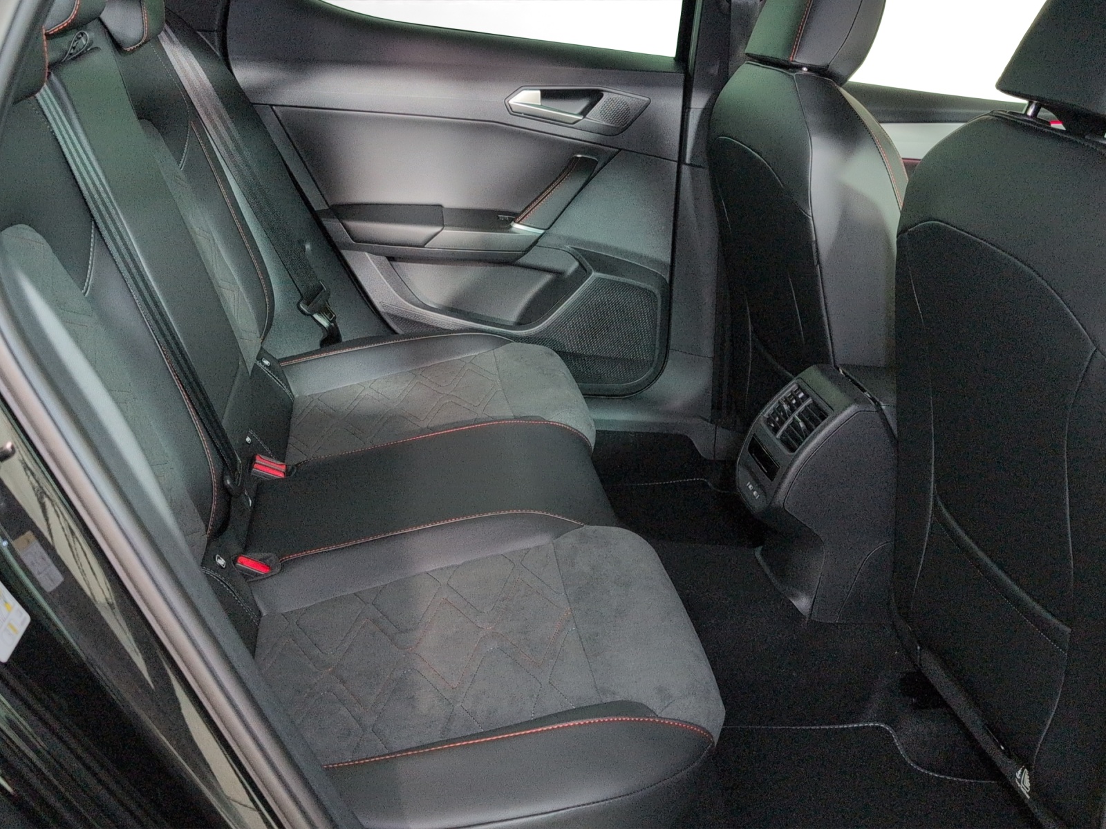 SEAT Leon 1.5 eTSI mHEV DSG Move FR-image-8