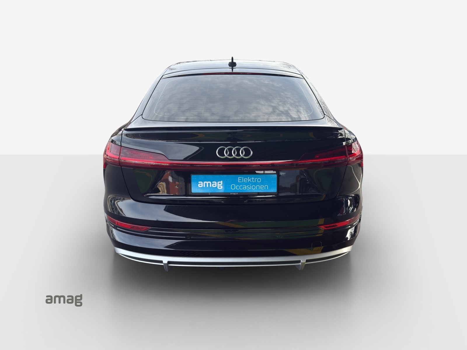 AUDI e-tron 55 Sportback S Line quattro-image-4