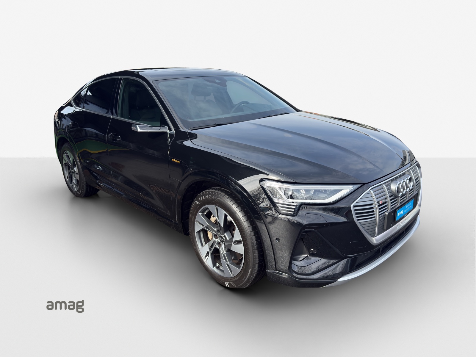 AUDI e-tron 55 Sportback S Line quattro-image-6