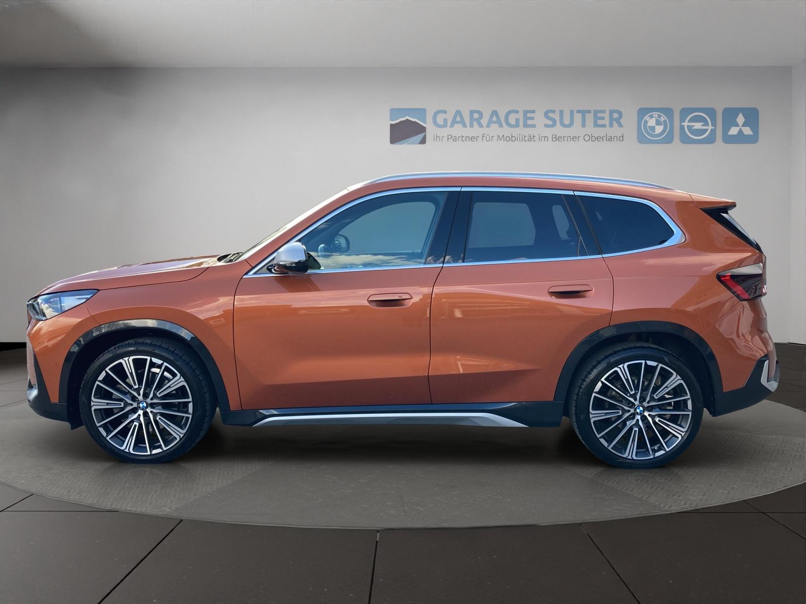 BMW X1 23d xDrive paddles-showroom-element-1