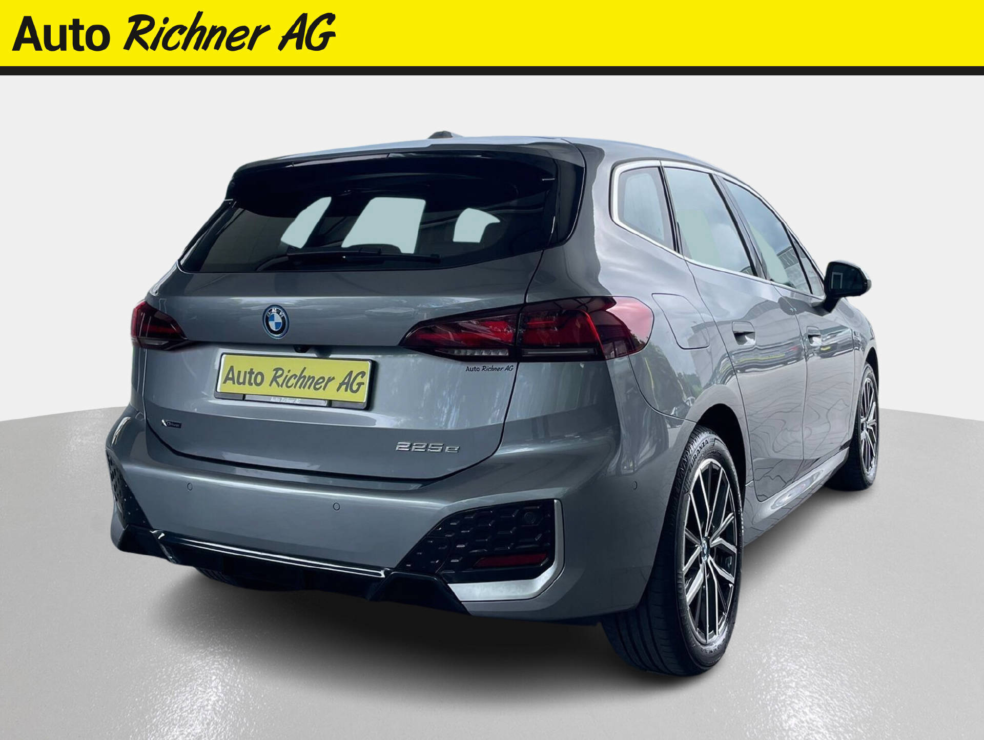 BMW 225e xDrive paddles Active Tourer-image-3