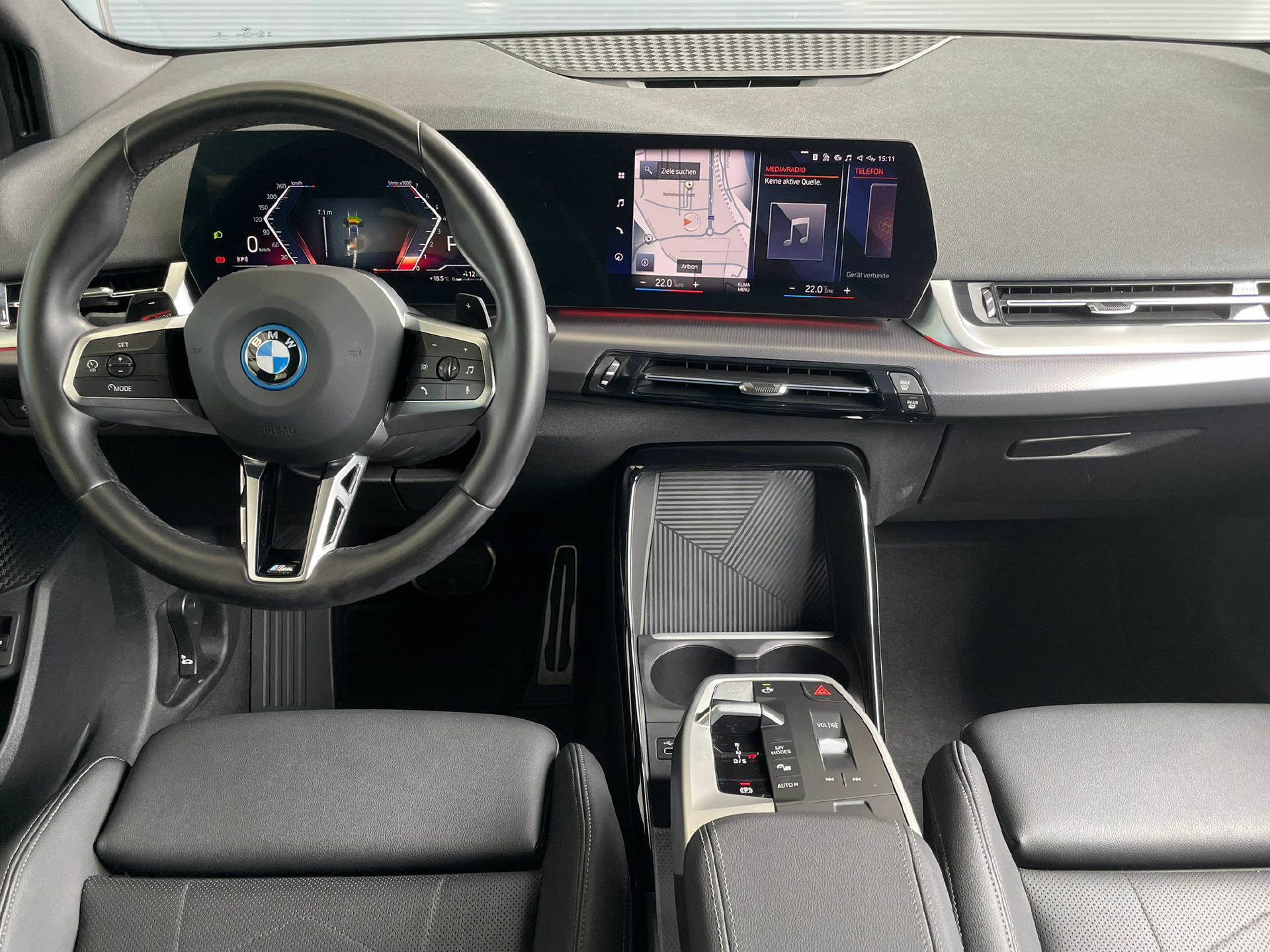 BMW 225e xDrive paddles Active Tourer-image-6