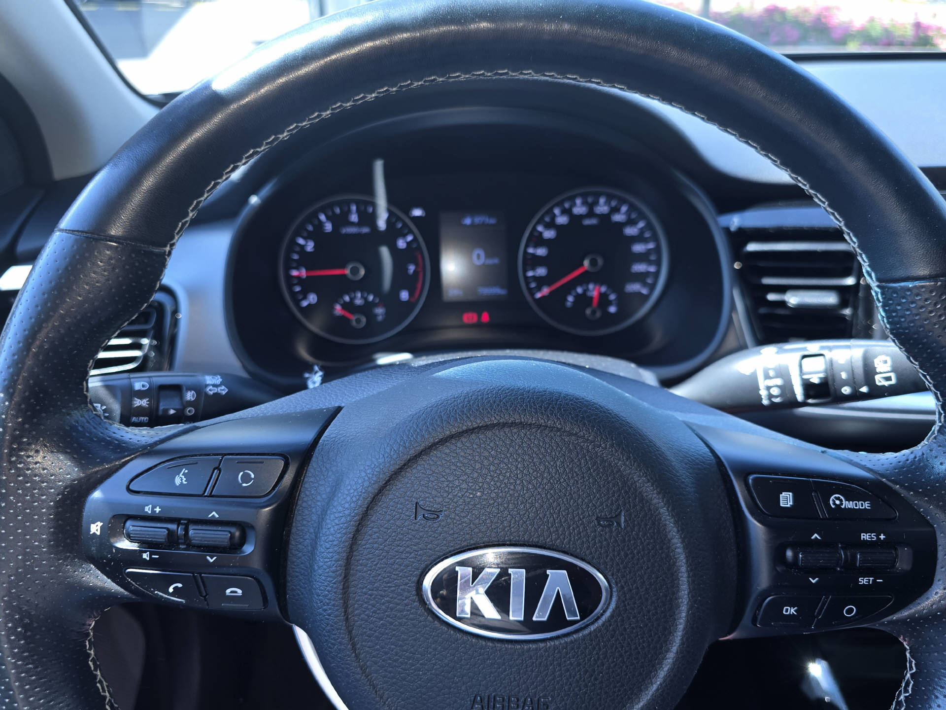 KIA Stonic 1.0 T-GDi-image-9