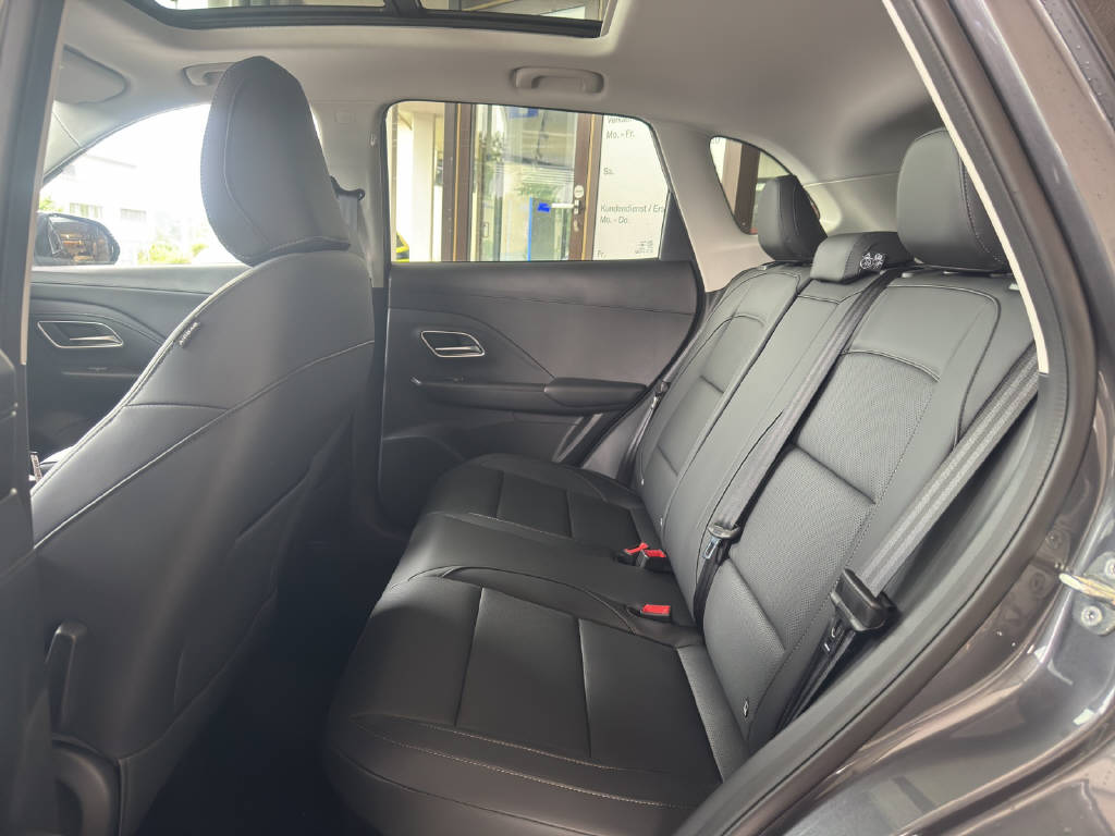 MG ZS 1.5 Hybrid+ Luxury-image-7
