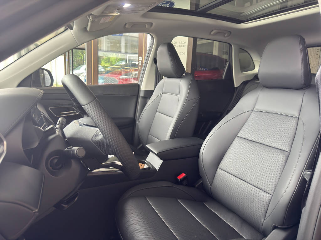MG ZS 1.5 Hybrid+ Luxury-image-4