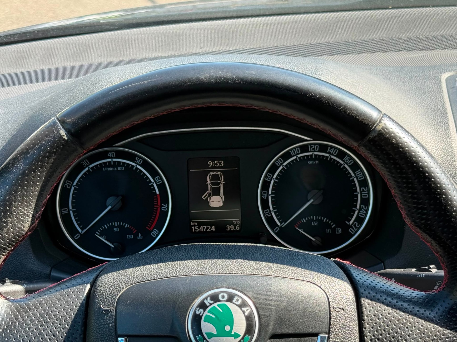 SKODA Octavia Combi 2.0 TSI RS-image-8