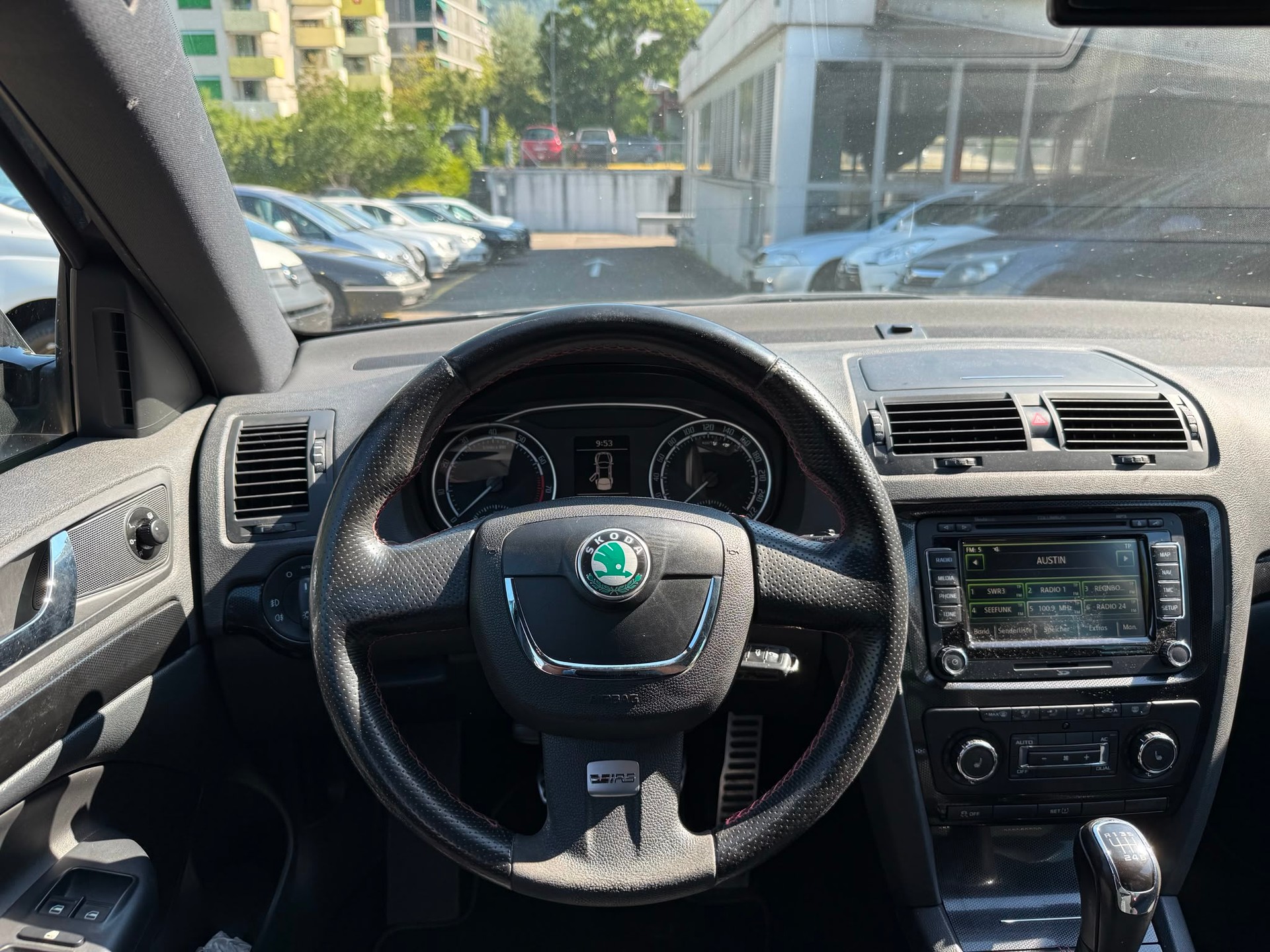 SKODA Octavia Combi 2.0 TSI RS-image-7
