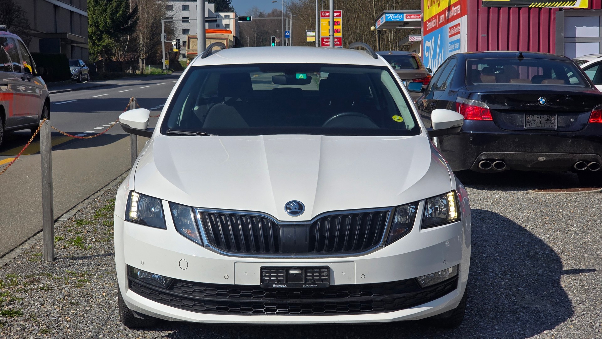 SKODA Octavia Combi 1.6 TDI Ambition DSG-image-2