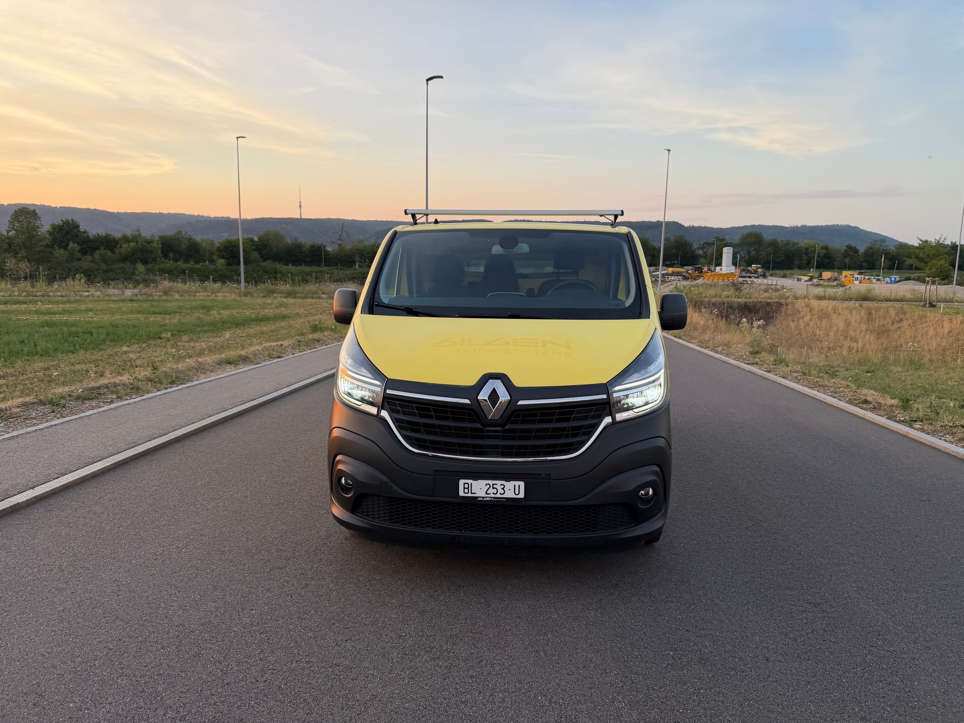 RENAULT Trafic 2.0 ENERGY dCi145 3.0t Business L2H1-image-3
