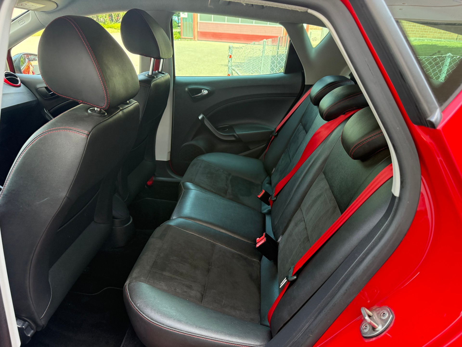 SEAT Ibiza 1.4 EcoTSI FR Line-image-9