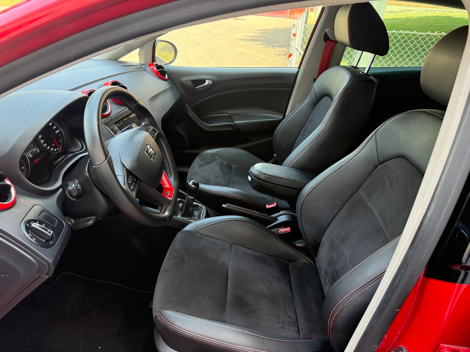 SEAT Ibiza 1.4 EcoTSI FR Line-image-6