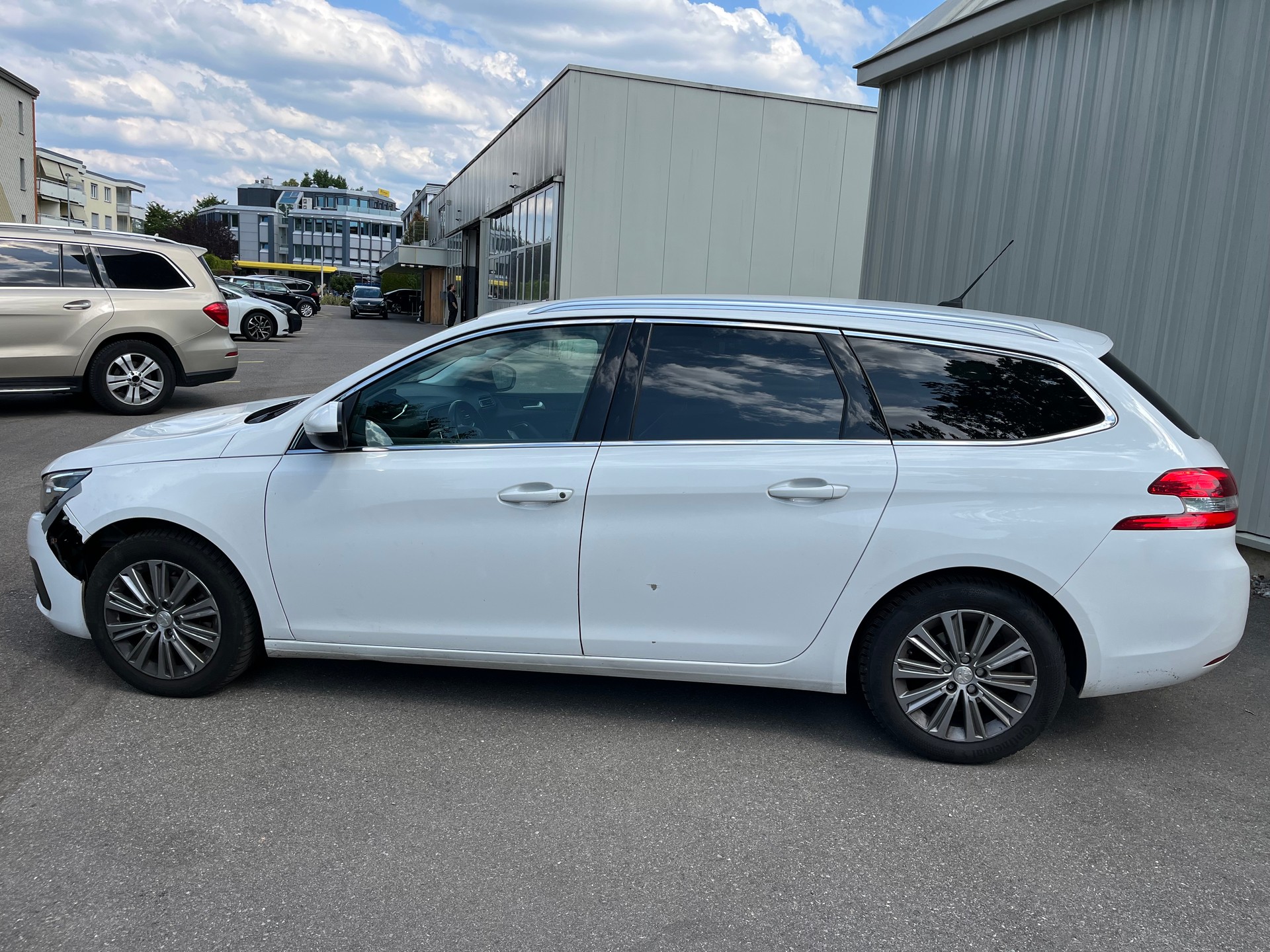 PEUGEOT 308 SW 1.5 BlueHDI Active Pack EAT8-image-8