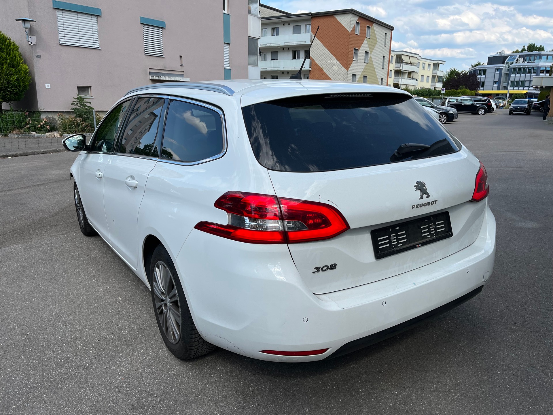 PEUGEOT 308 SW 1.5 BlueHDI Active Pack EAT8-image-7