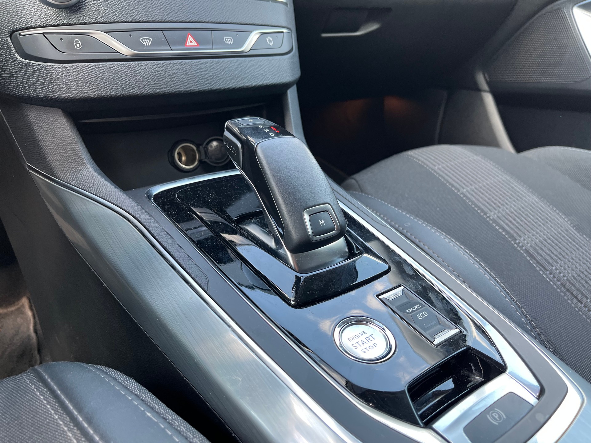 PEUGEOT 308 SW 1.5 BlueHDI Active Pack EAT8-image-14
