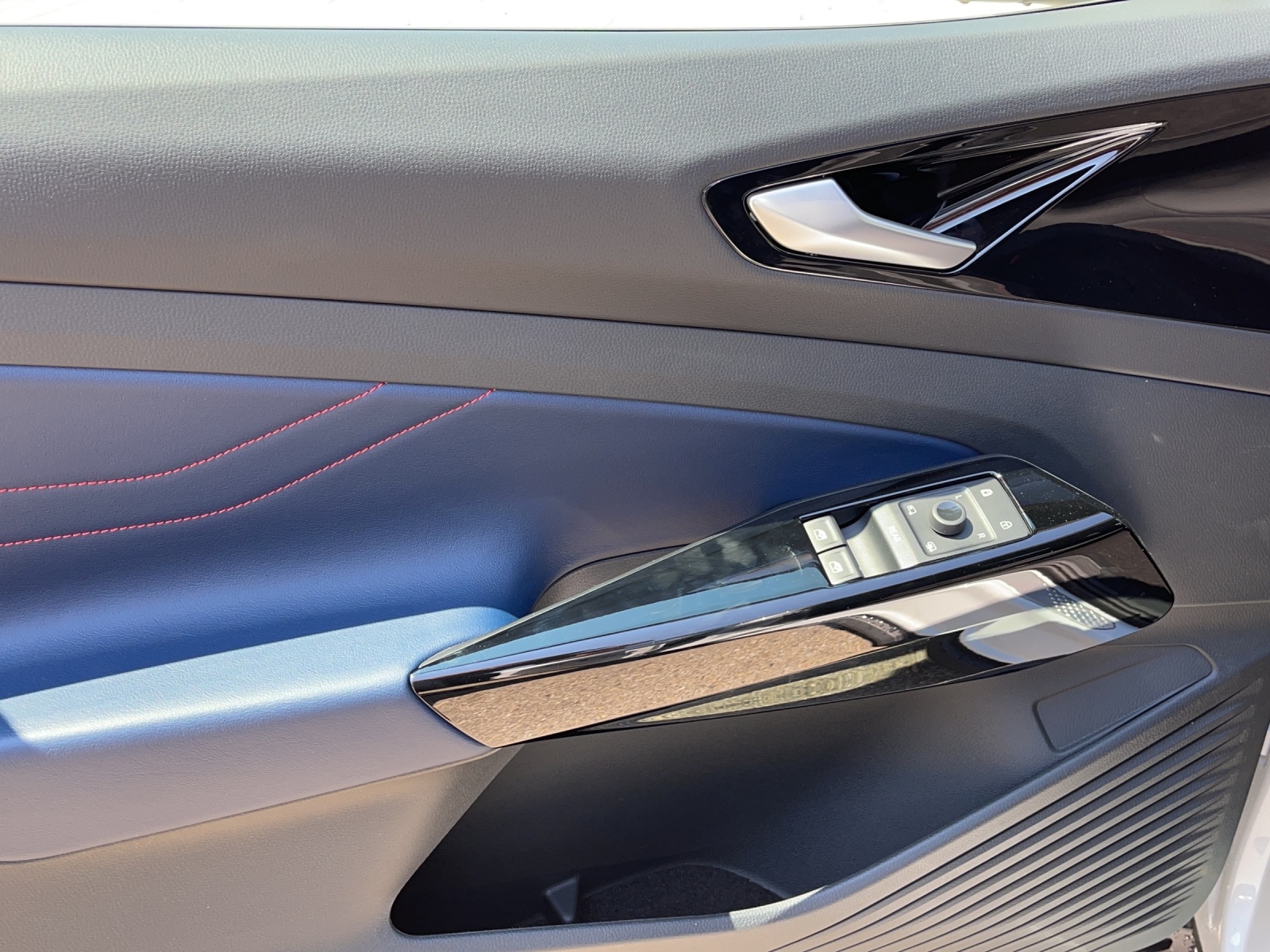 VW ID.4 GTX 77 kWh 4Motion-image-5