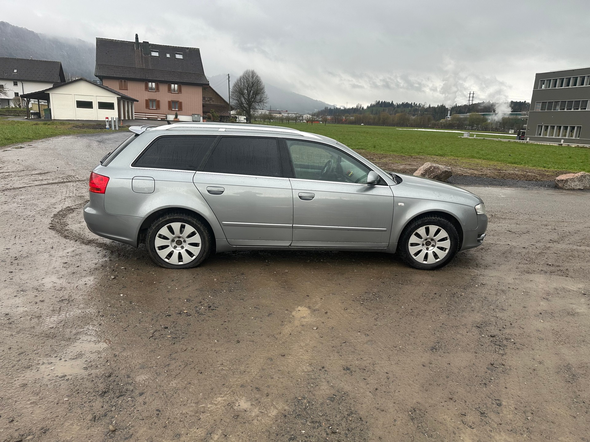 AUDI A4 Avant 3.0 V6 TDI quattro-image-4