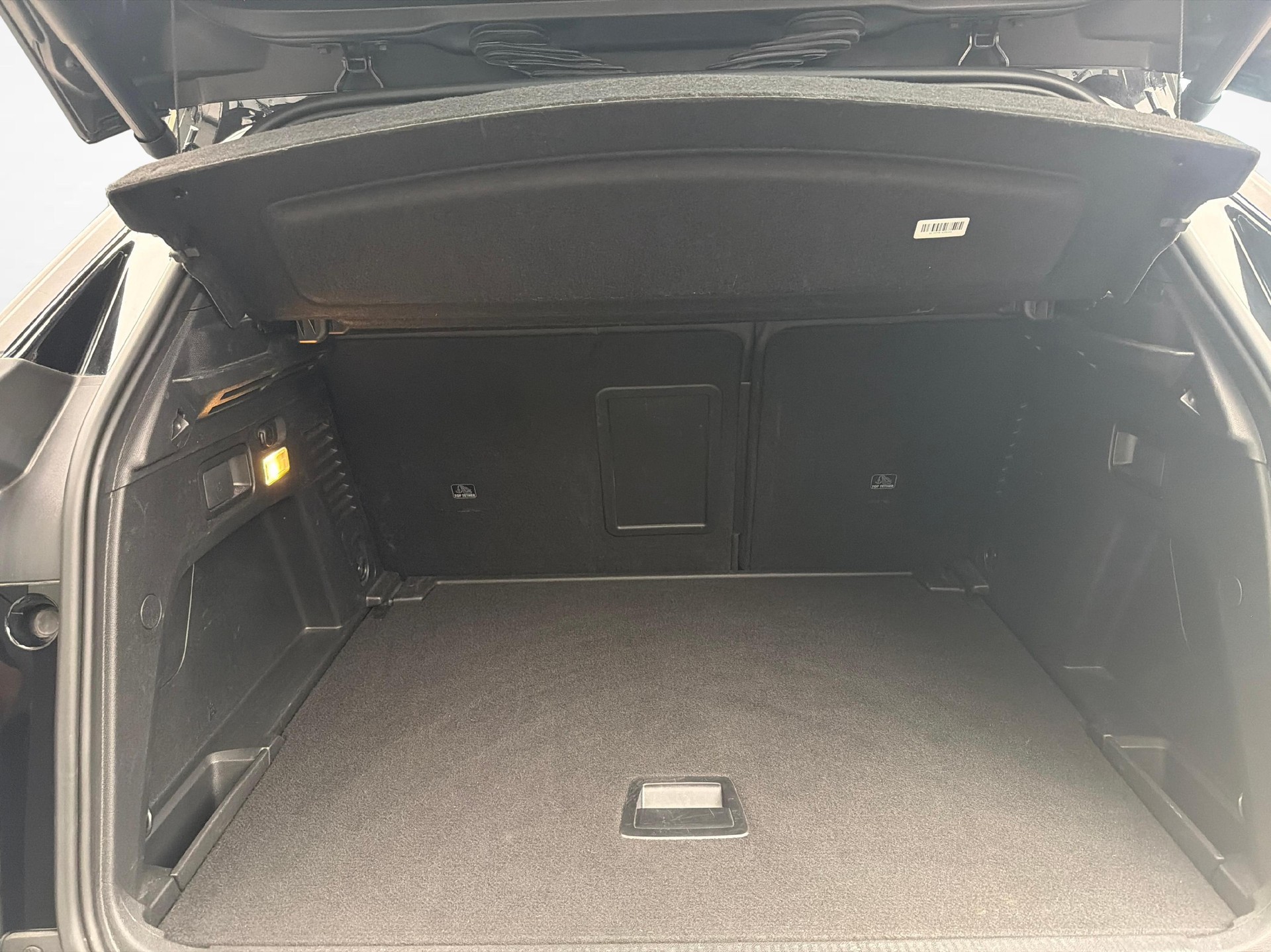 PEUGEOT 3008 1.2 PureTech GT Pack-image-11