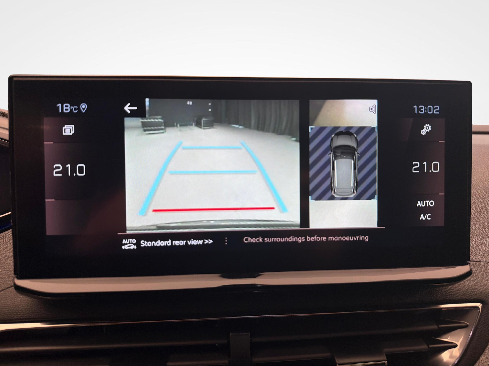 PEUGEOT 3008 1.2 PureTech GT Pack-image-18