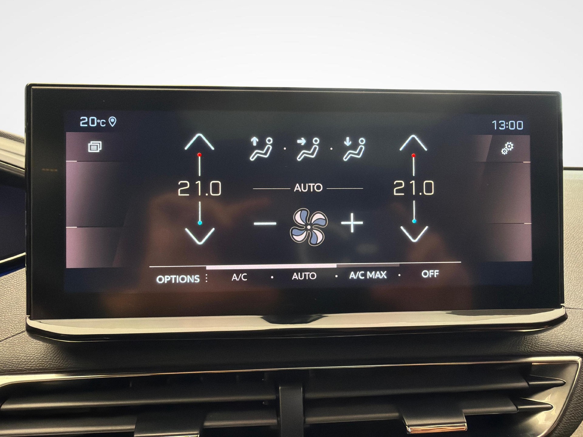 PEUGEOT 3008 1.2 PureTech GT Pack-image-15