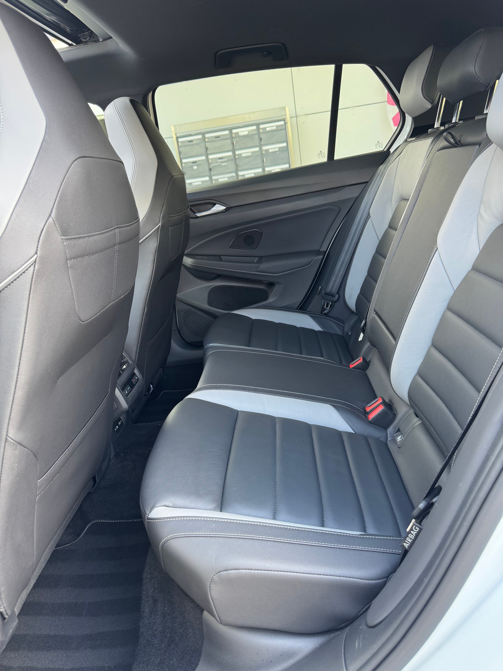 VW GOLF 2.0 GTD DSG *LEDER*PANO*-image-9
