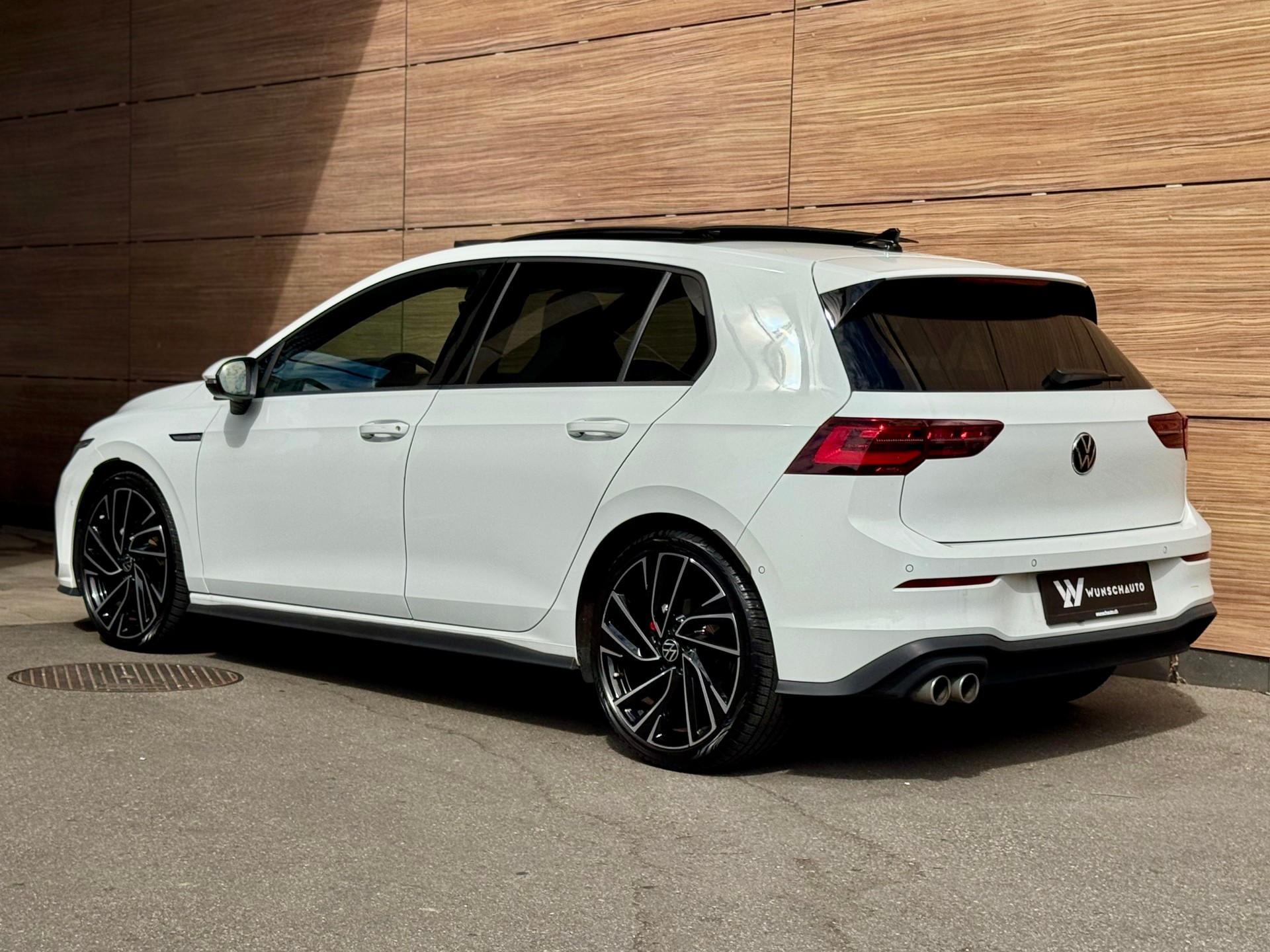 VW GOLF 2.0 GTD DSG *LEDER*PANO*-image-4