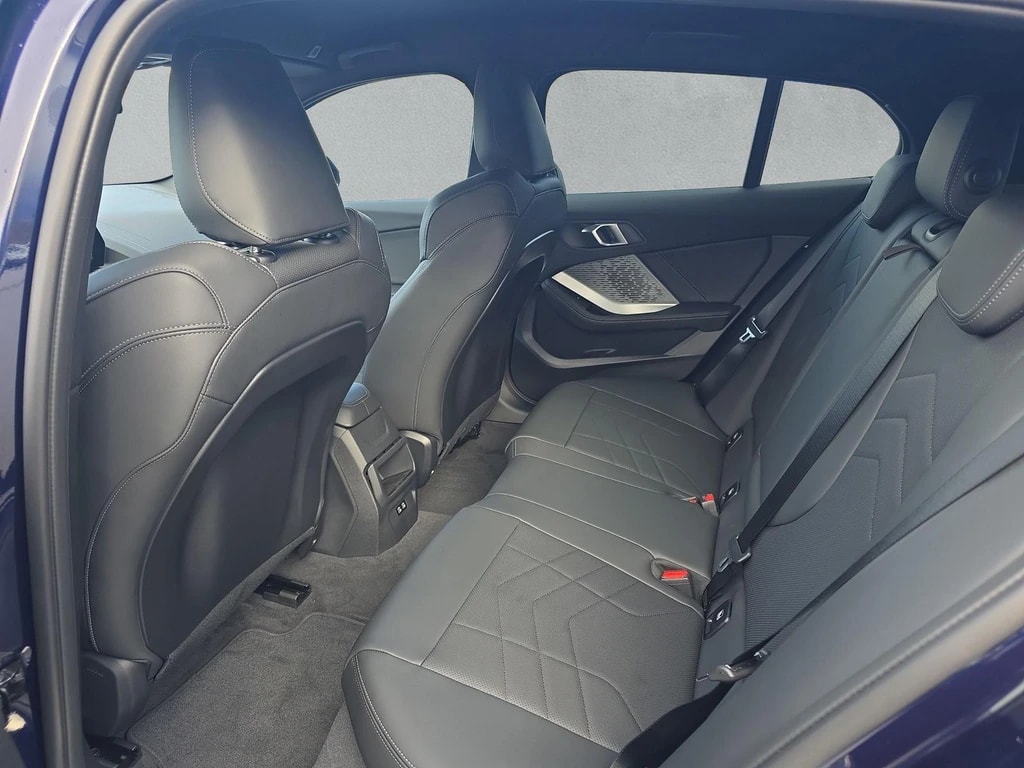BMW 123 xDrive M Sport Steptronic-image-11
