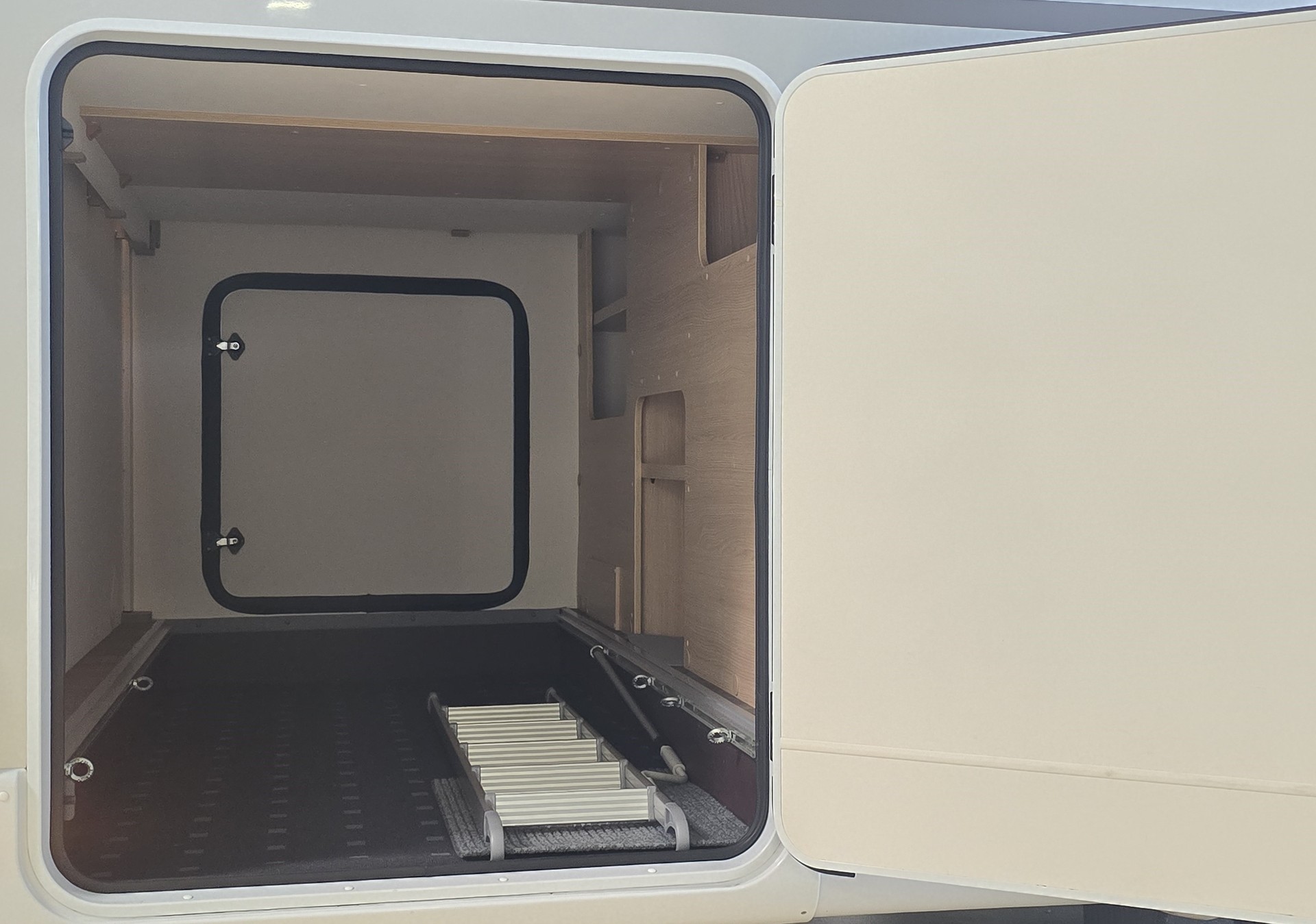SUNLIGHT T 680 "Adventure Edition" / Ford Transit 2.0EcoBlue 155PS-image-4