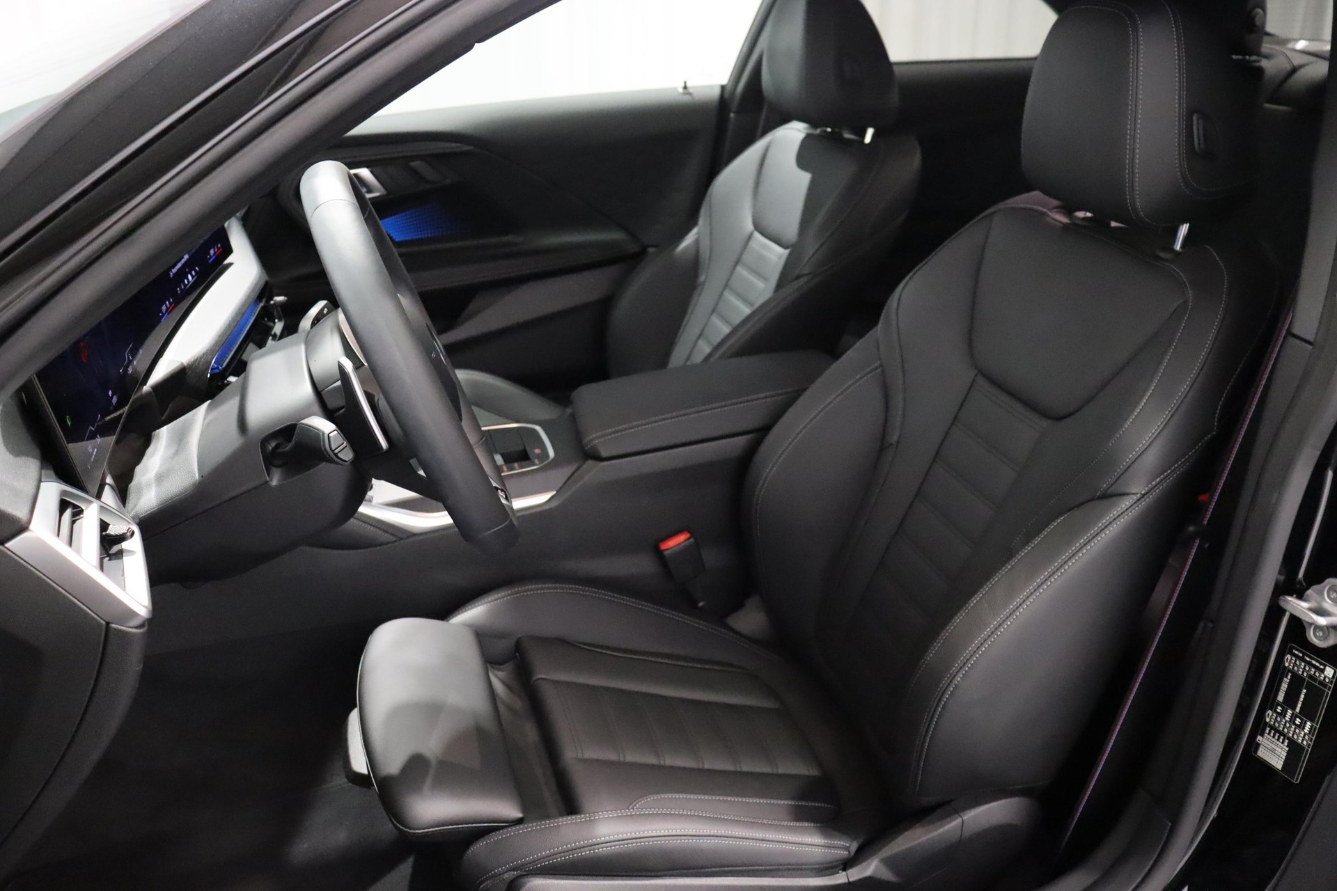 BMW 230i Coupé-image-7