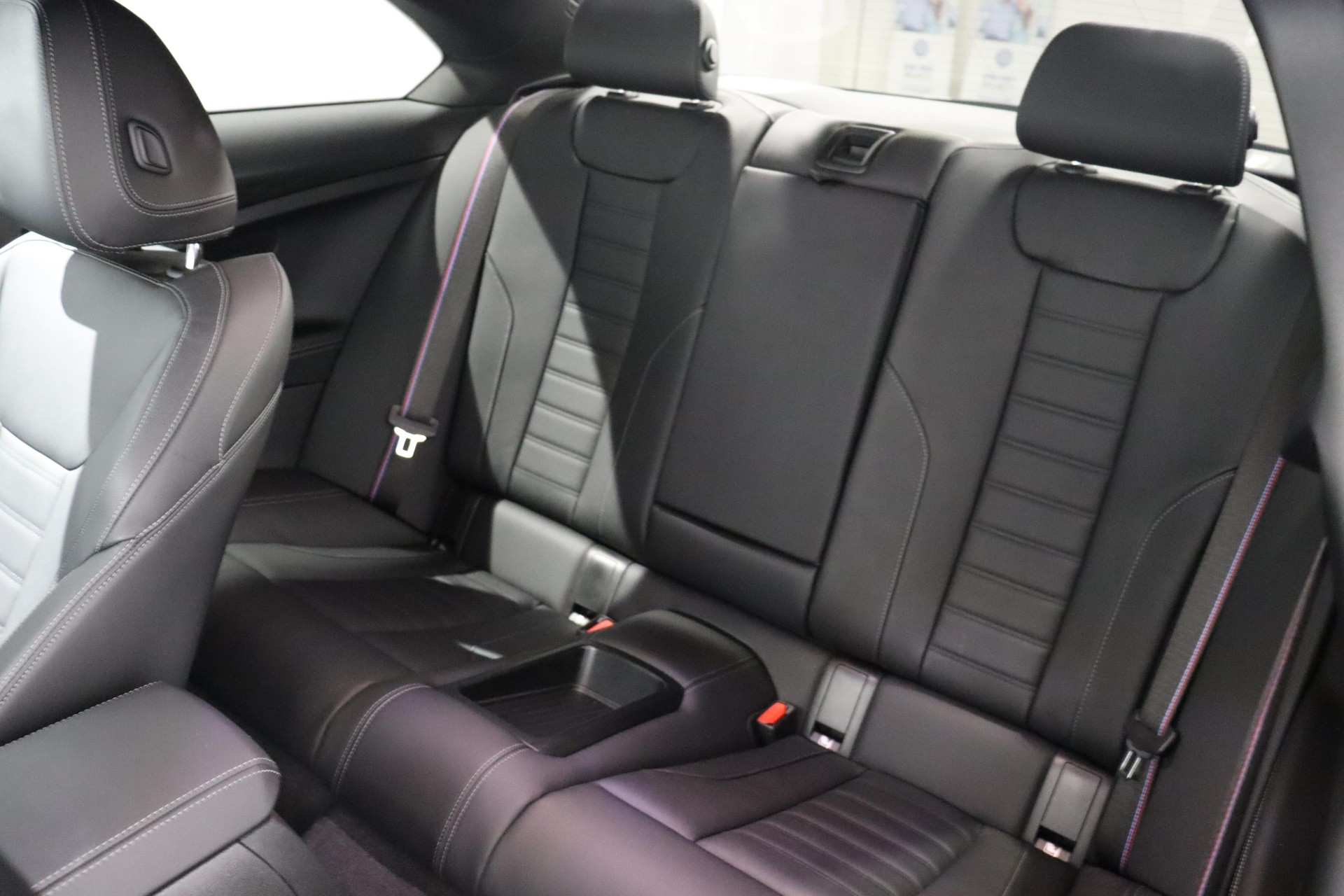 BMW 230i Coupé-image-9