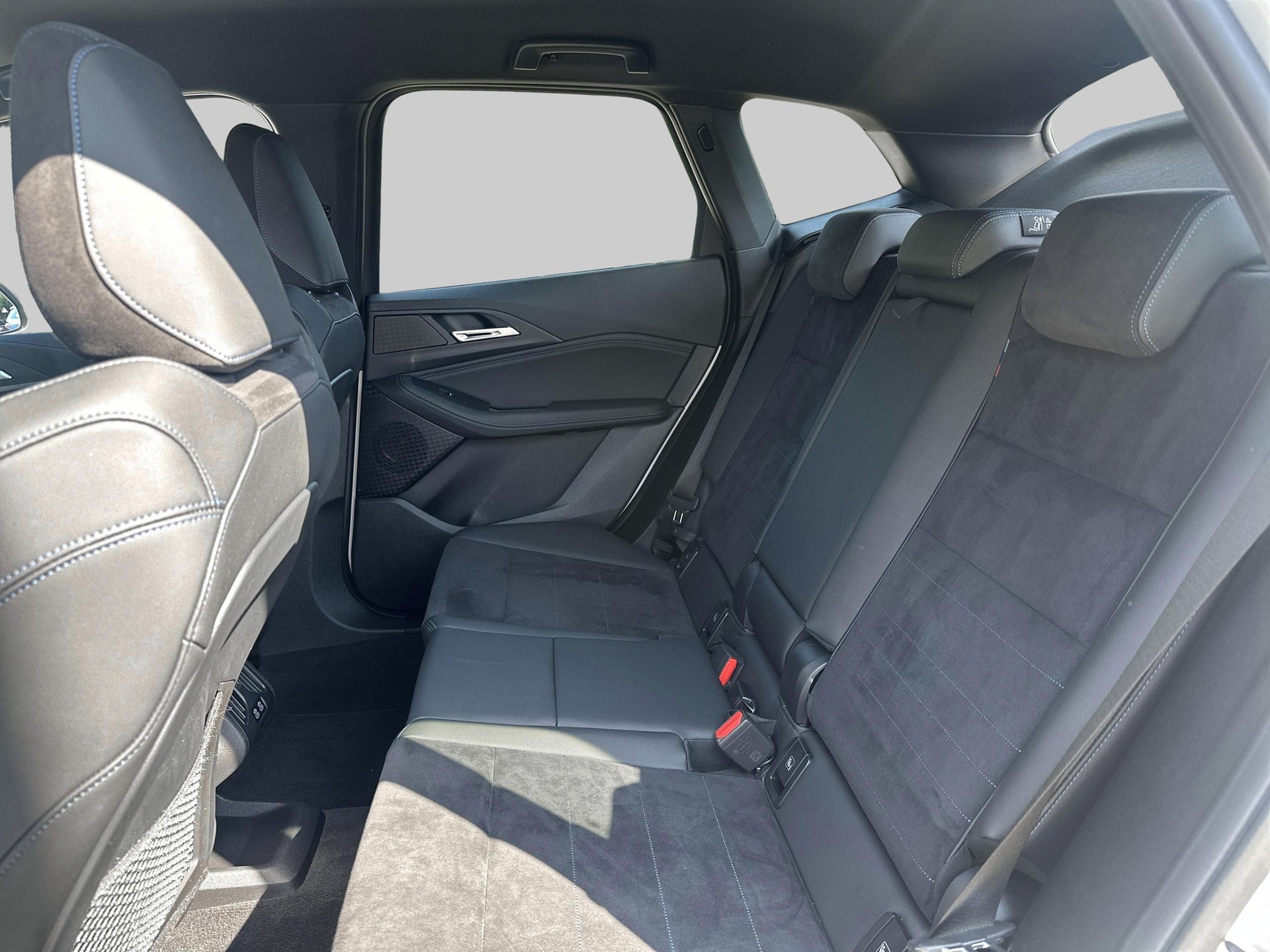 BMW 223i xDrive M Sport-image-17