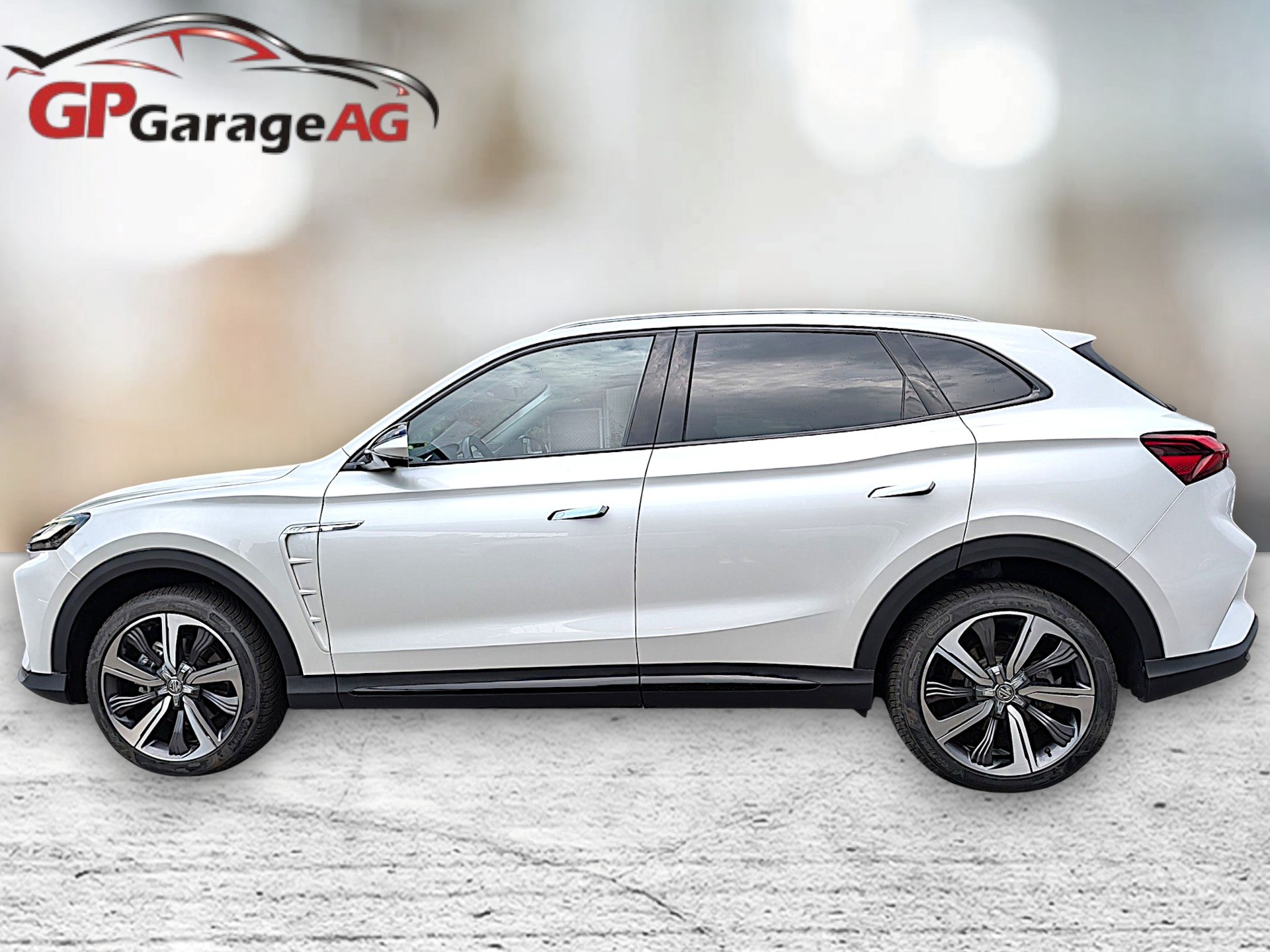 MG Marvel R EV 70kWh Performance AWD-showroom-element-1