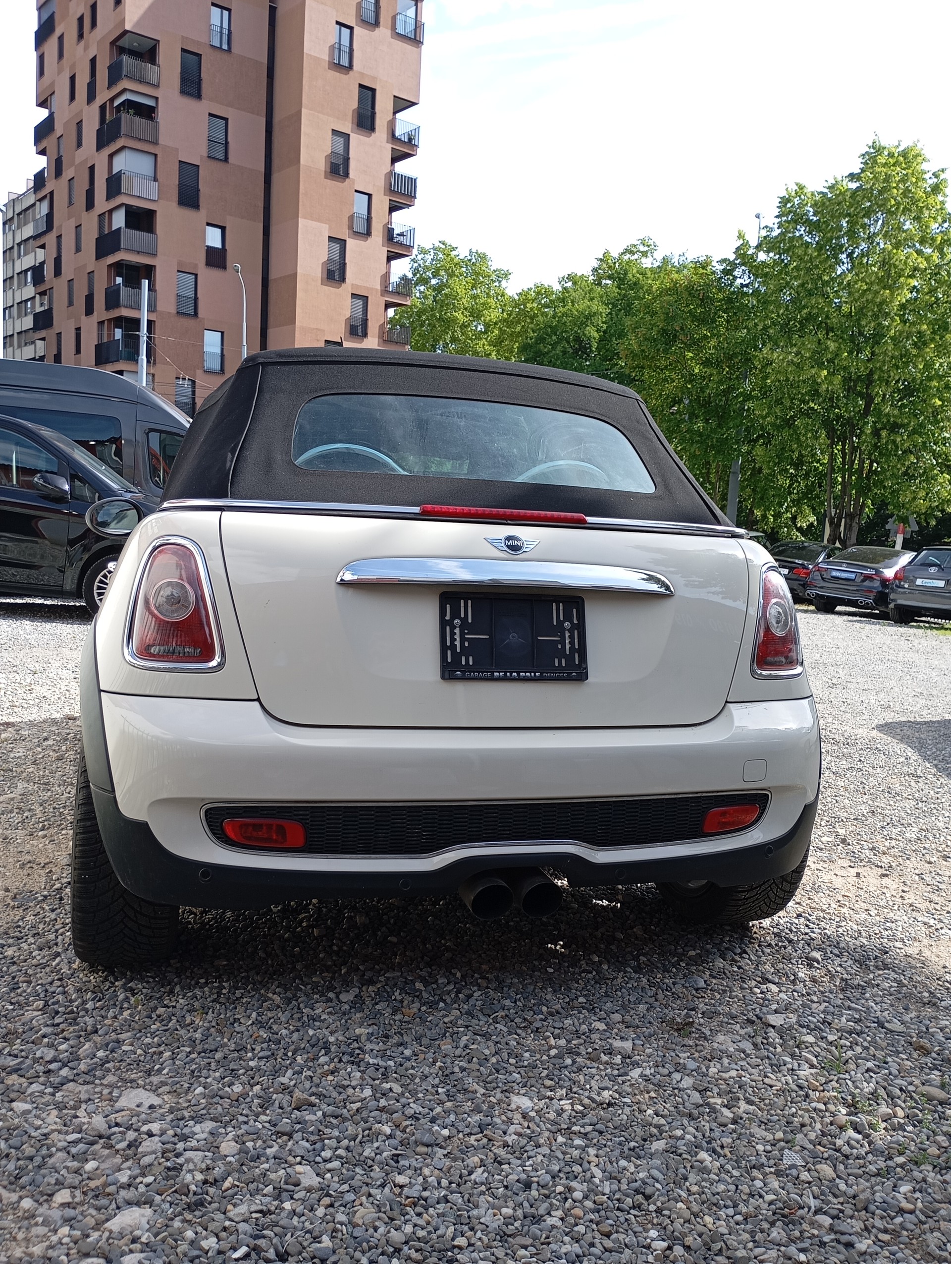 MINI Cooper John Cooper Works Cabriolet-image-7