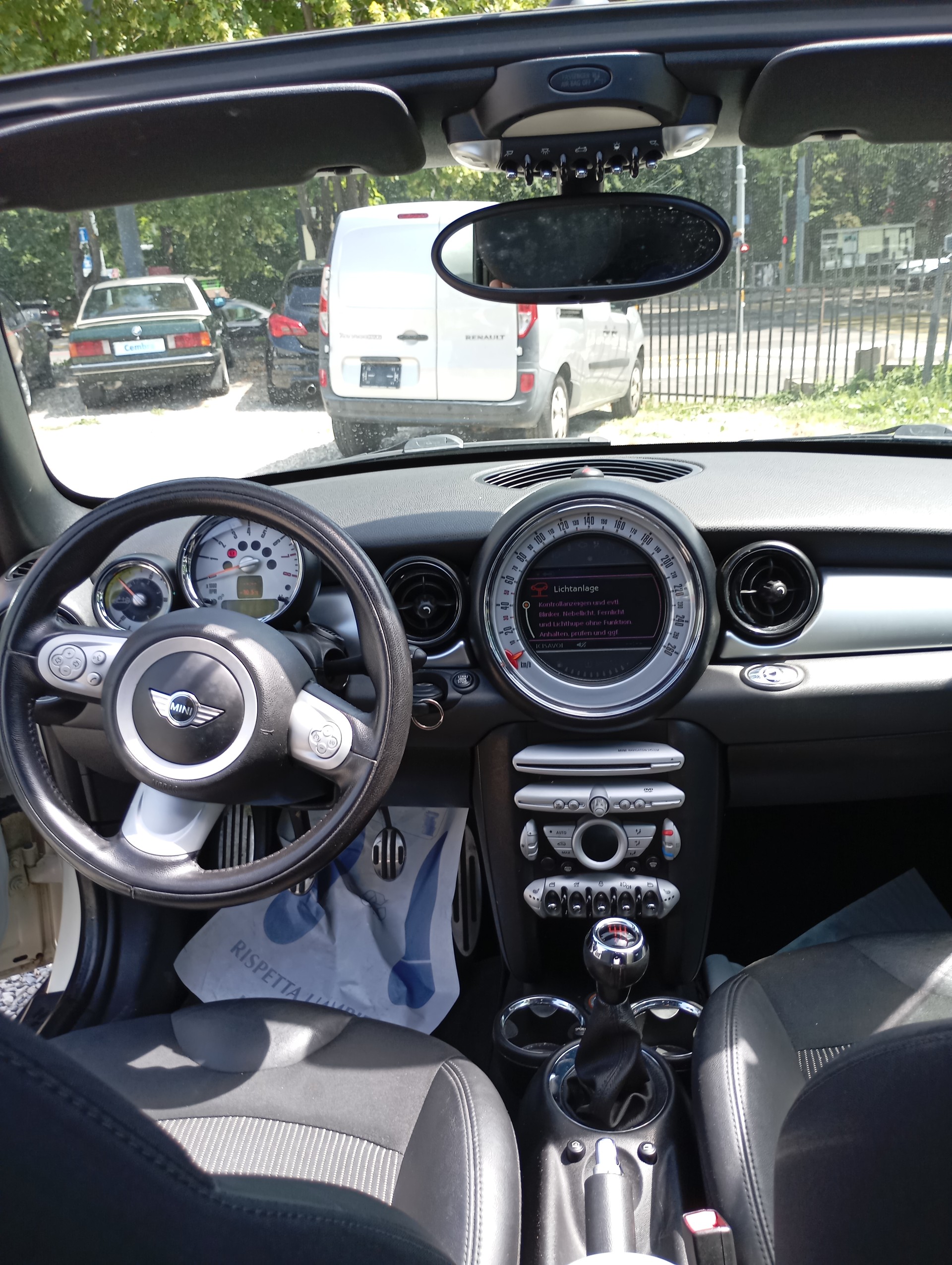 MINI Cooper John Cooper Works Cabriolet-image-11